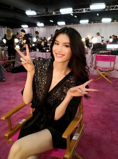 何穗最新爆料消息新闻,揭秘时尚界背后的故事  第3张